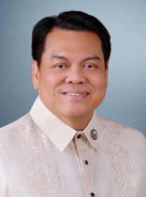 Portrait of Arnan Panaligan
