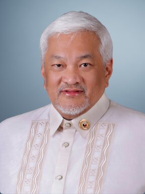 Portrait of Carmelo Lazatin Jr.