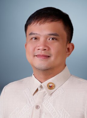 Portrait of Cholo Violago