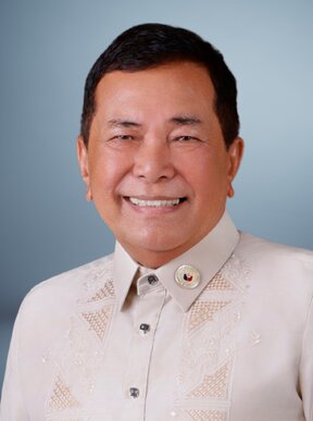 Portrait of Ed Lumayag