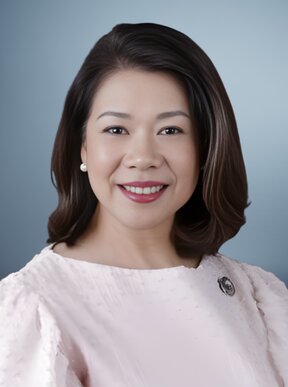 Portrait of Marivic Co-Pilar